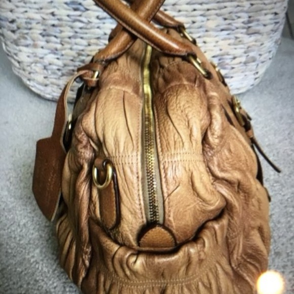 Gorgeous preowned PRADA buttery soft deerskin leather handbags/shoulder strap. - Picture 3 of 15